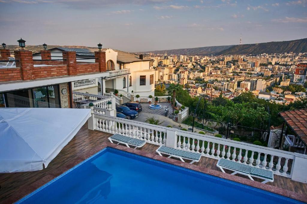 The Hilltop Skyline Hotel Tbilisi ภายนอก รูปภาพ