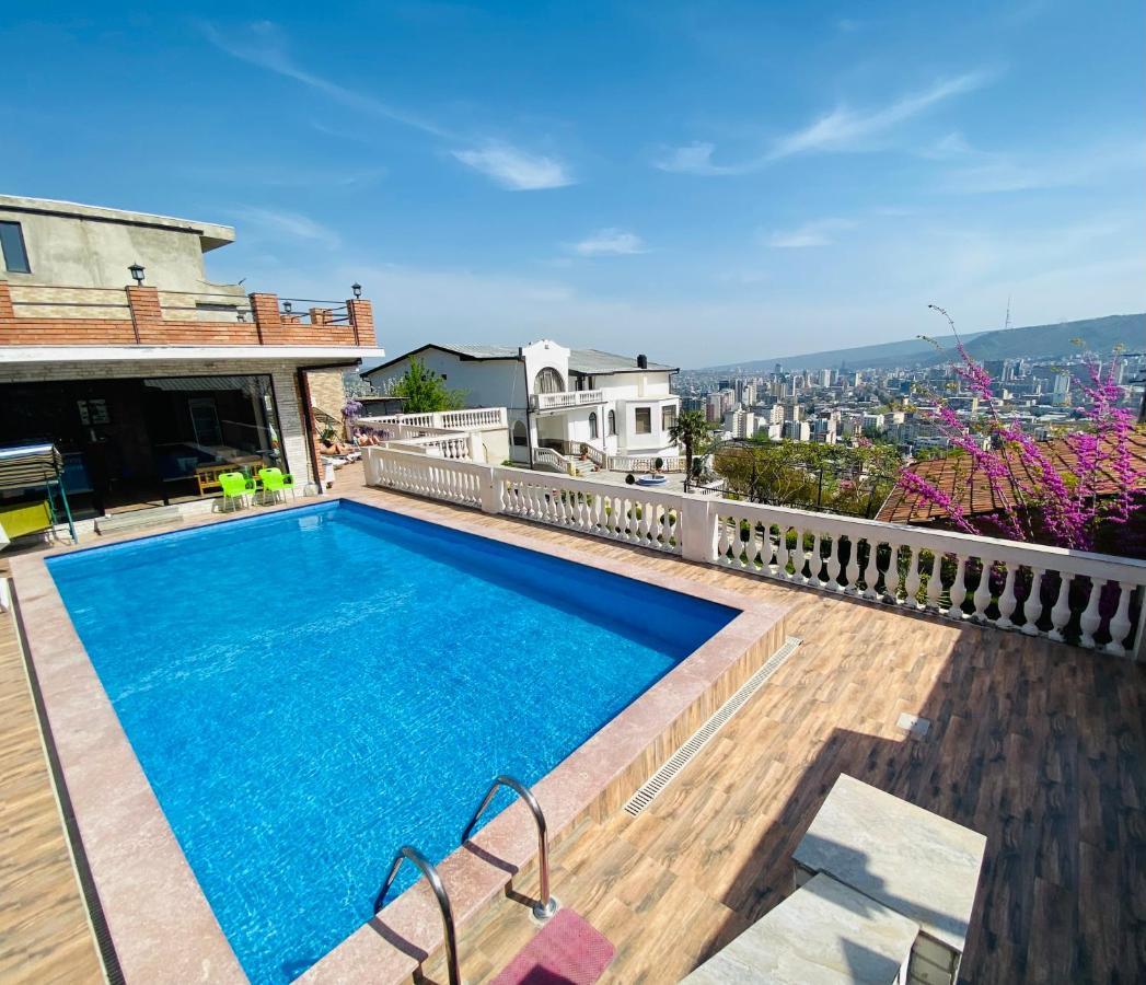 The Hilltop Skyline Hotel Tbilisi ภายนอก รูปภาพ
