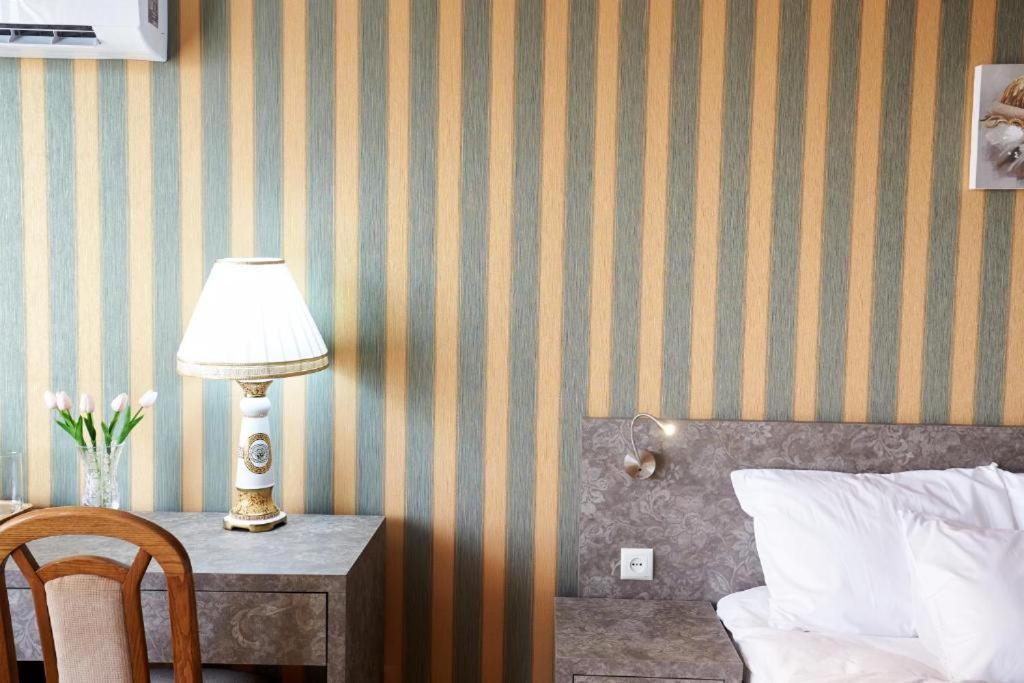 The Hilltop Skyline Hotel Tbilisi ภายนอก รูปภาพ