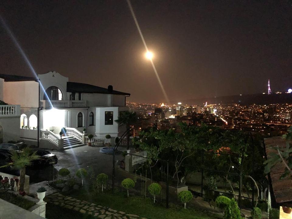The Hilltop Skyline Hotel Tbilisi ภายนอก รูปภาพ